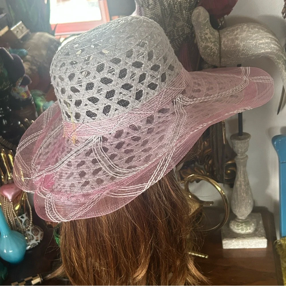 Vintage Pink & White Wide Brimmed Derby Hat - Picture 2 of 14